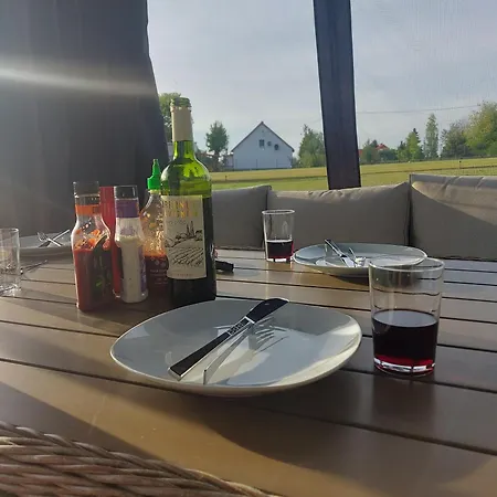 Haus Masuren, Bei Ilawa, Angelbootvermietung, Dom Czerwony I * Szwarcenowo