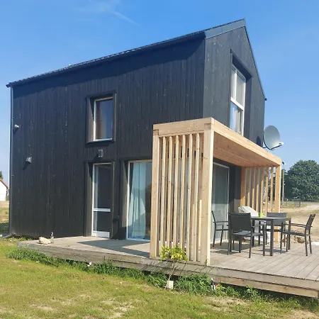 Haus Masuren, Bei Ilawa, Angelbootvermietung, Dom Czerwony I Szwarcenowo