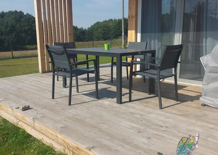 Haus Masuren, Bei Ilawa, Angelbootvermietung, Dom Czerwony I Holiday home Szwarcenowo