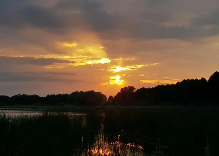 Haus Masuren, Bei Ilawa, Angelbootvermietung, Dom Czerwony I Szwarcenowo